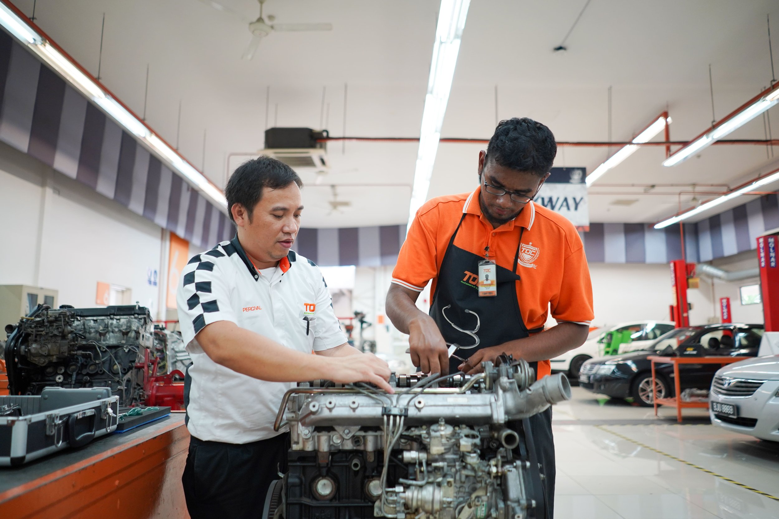 kuliah di toc automotive college