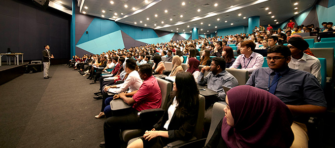 biaya kuliah di apu malaysia
